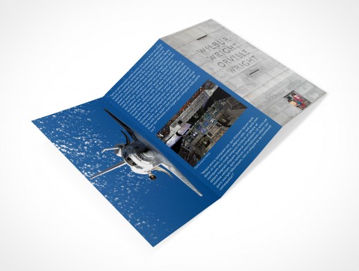 Tri-Fold Brochure Mockup 8r