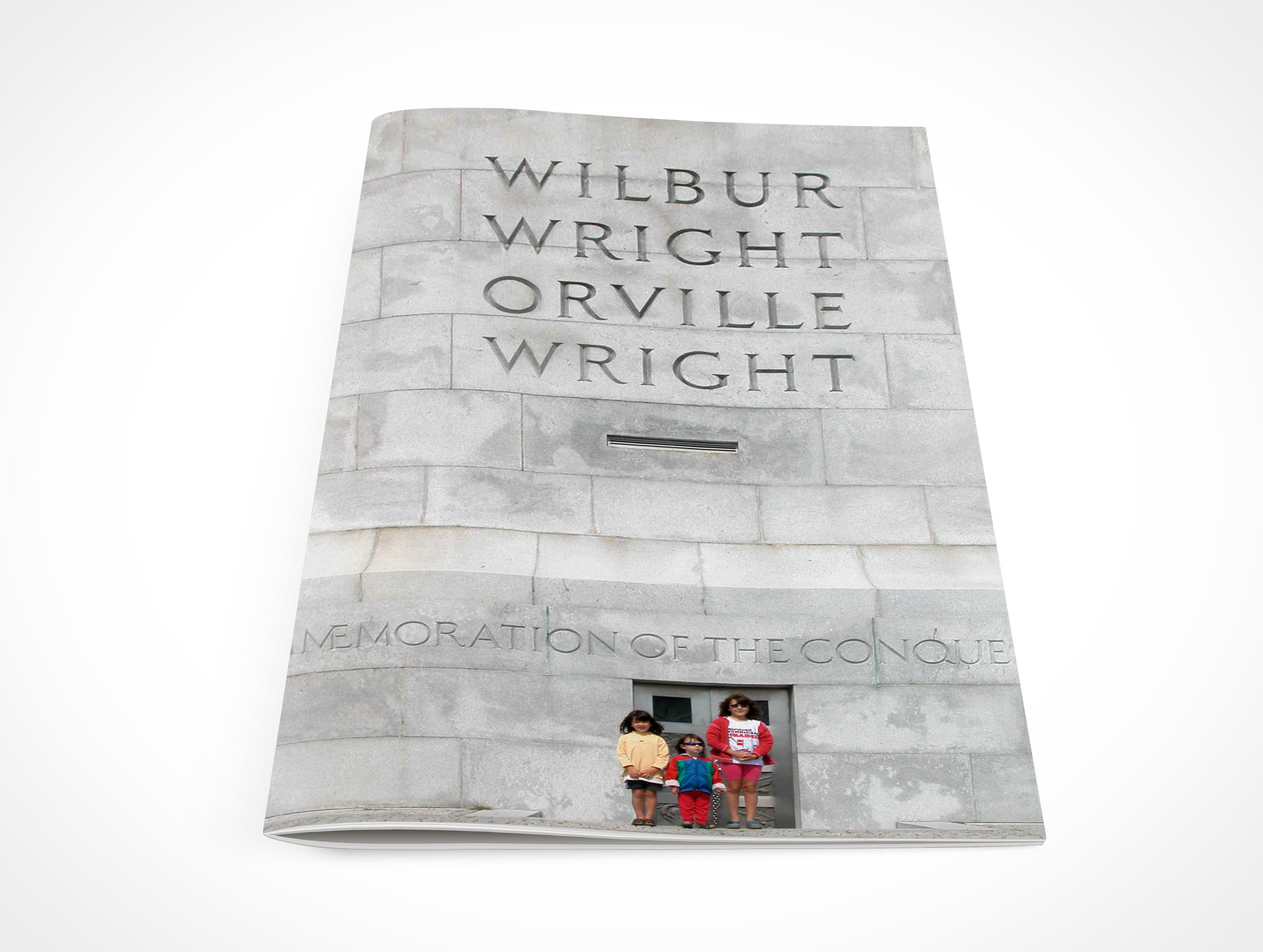Pamphlet PSD Mock-Up Cover Action Freebie